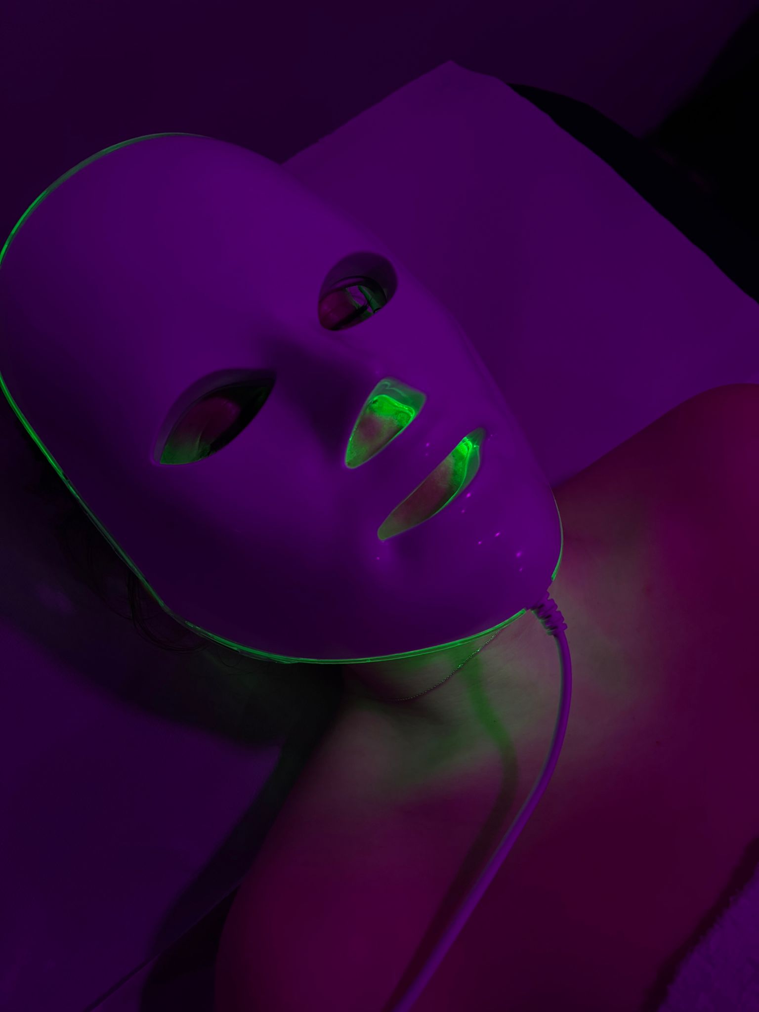 Soin visage anti-age avec masque LED a Toulouse chez Moon & Star